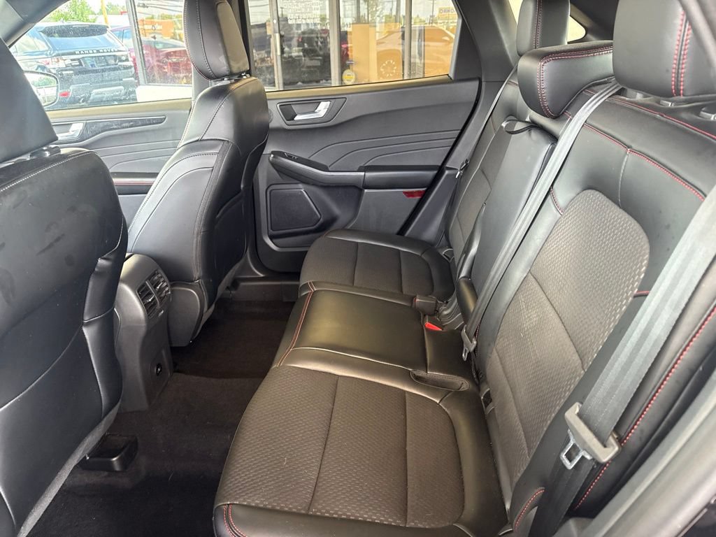 Certified 2024 Ford Escape ST-Line Select w/ Tech Pack #2 AWD/4WD image 13