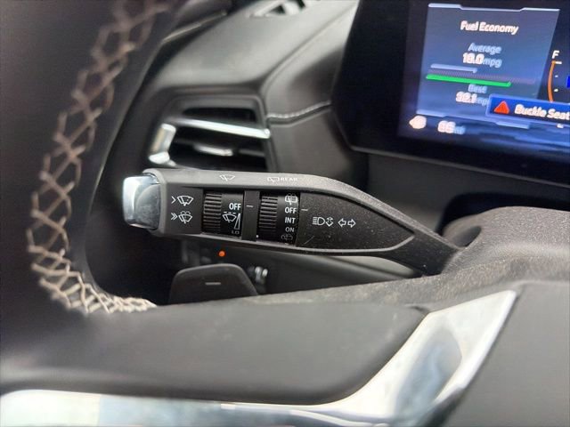 Used 2025 Chevrolet Traverse LT w/ Driver Confidence Package image 44