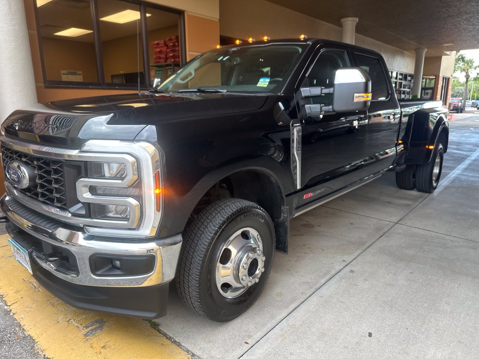 Certified 2025 Ford F350 Lariat w/ Chrome Package AWD/4WD image 2
