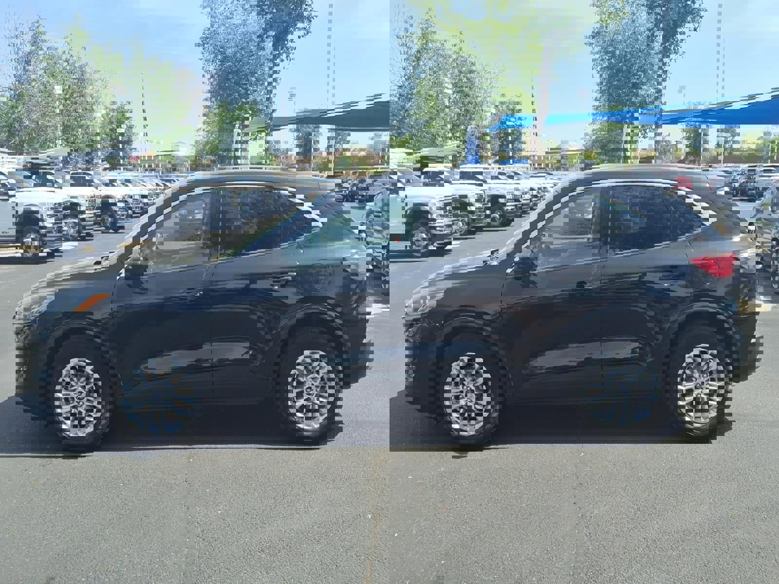 Certified 2022 Ford Escape SE image 2