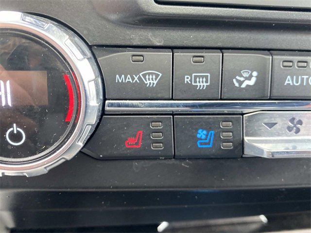 Certified 2022 Ford F350 Lariat w/ Black Appearance Package image 38