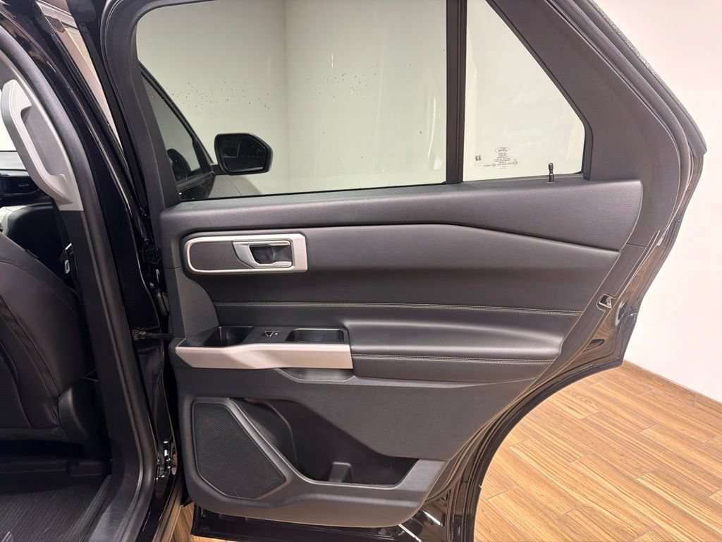 Certified 2023 Ford Explorer XLT w/ Equipment Group 202A AWD/4WD image 32