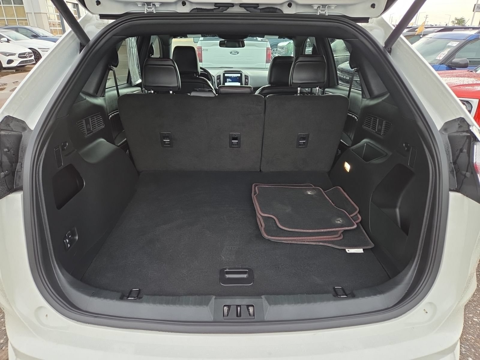 Certified 2024 Ford Edge ST-Line AWD/4WD image 8