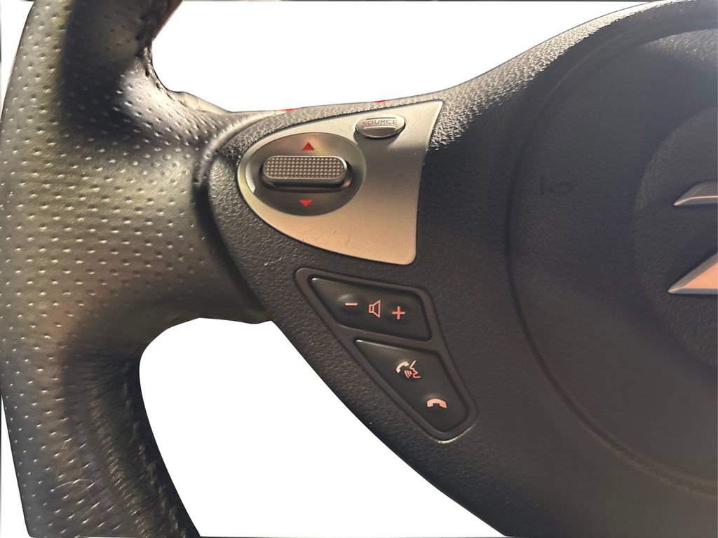 Used 2020 Nissan 370Z Coupe RWD image 28