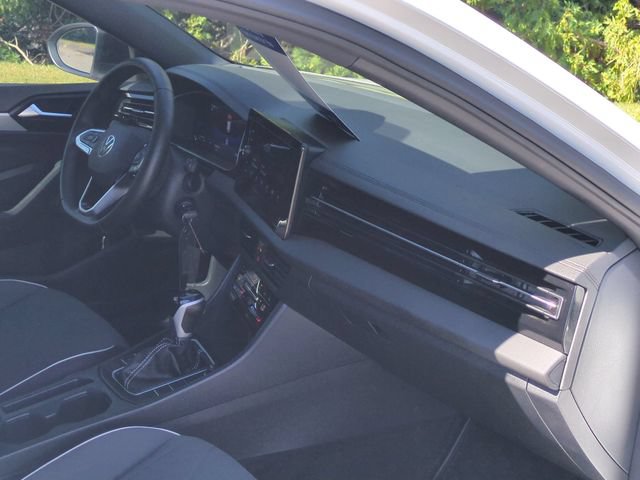 Used 2025 Volkswagen Jetta Sport FWD image 33