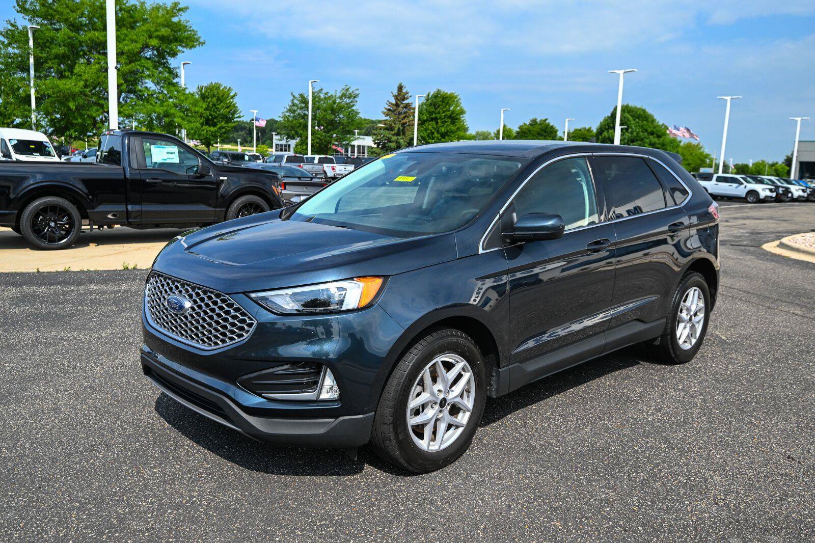 Certified 2024 Ford Edge SEL w/ Convenience Package AWD/4WD image 9