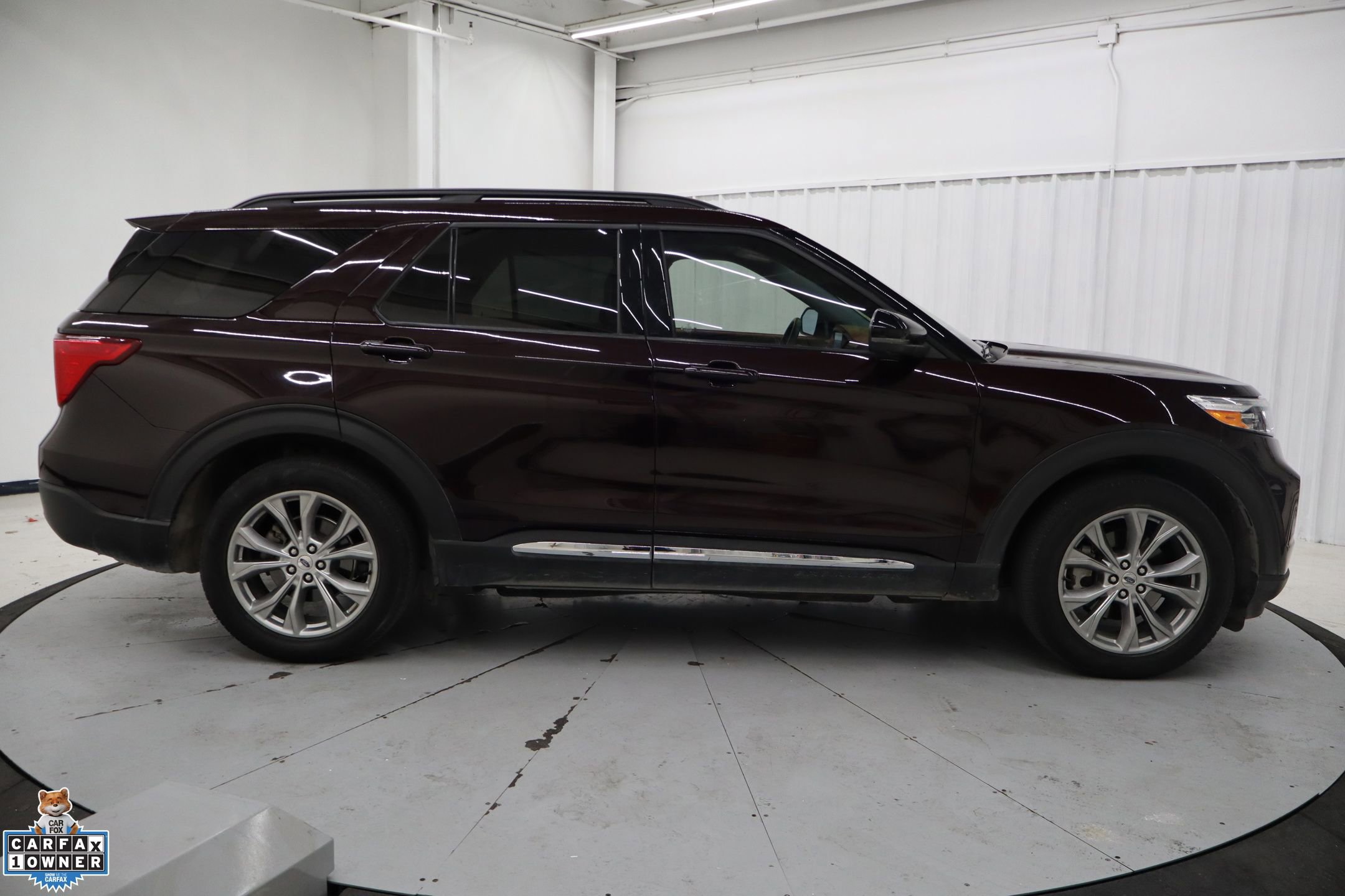 Certified 2022 Ford Explorer XLT w/ Equipment Group 202A image 2