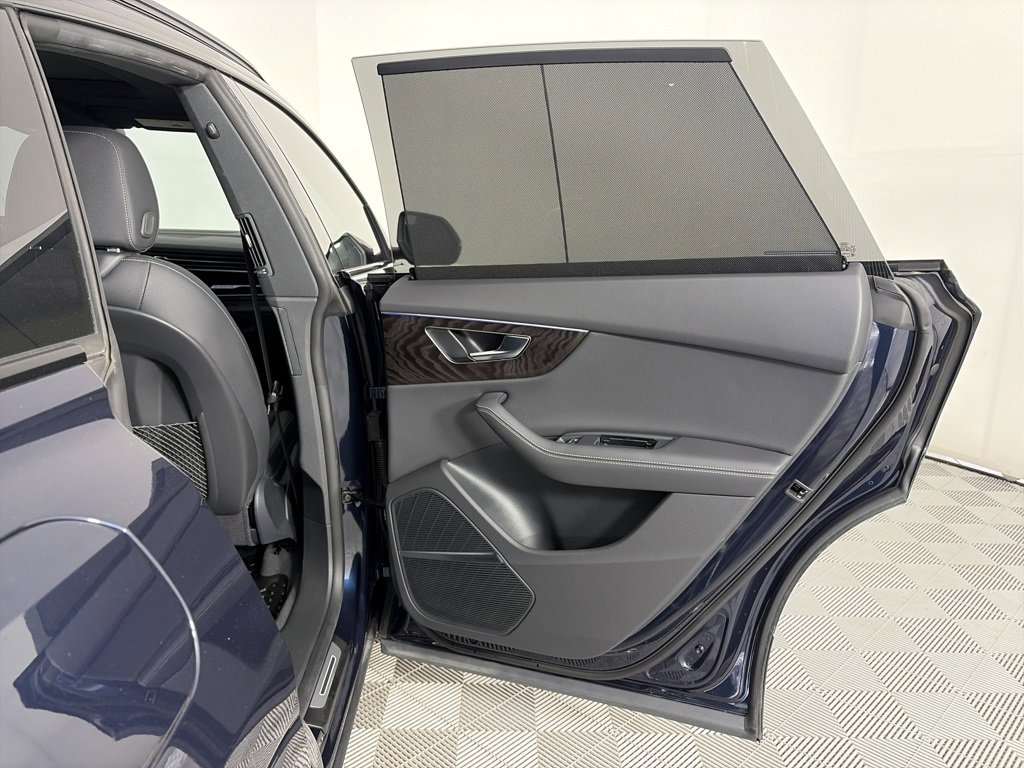 Used 2023 Audi Q8 Prestige image 27