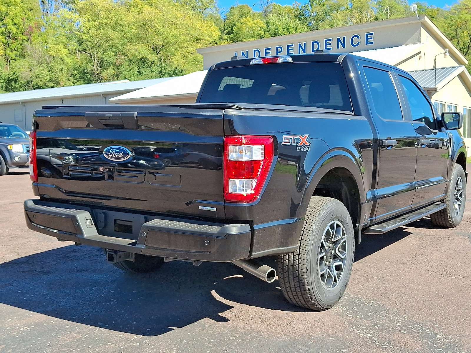 Certified 2022 Ford F150 XL w/ STX Appearance Package image 10