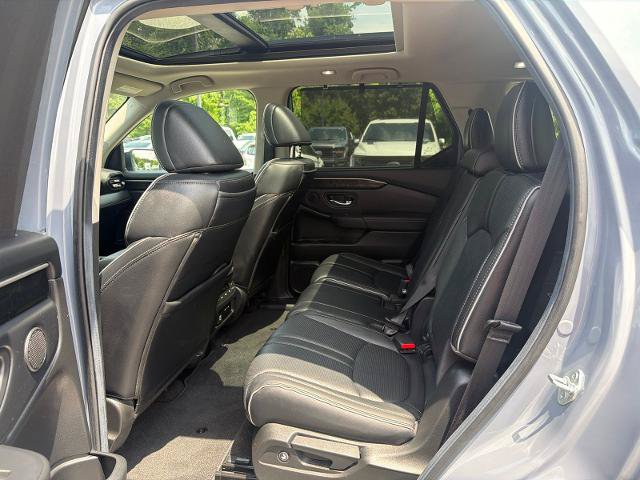 Used 2025 Honda Pilot Elite image 7