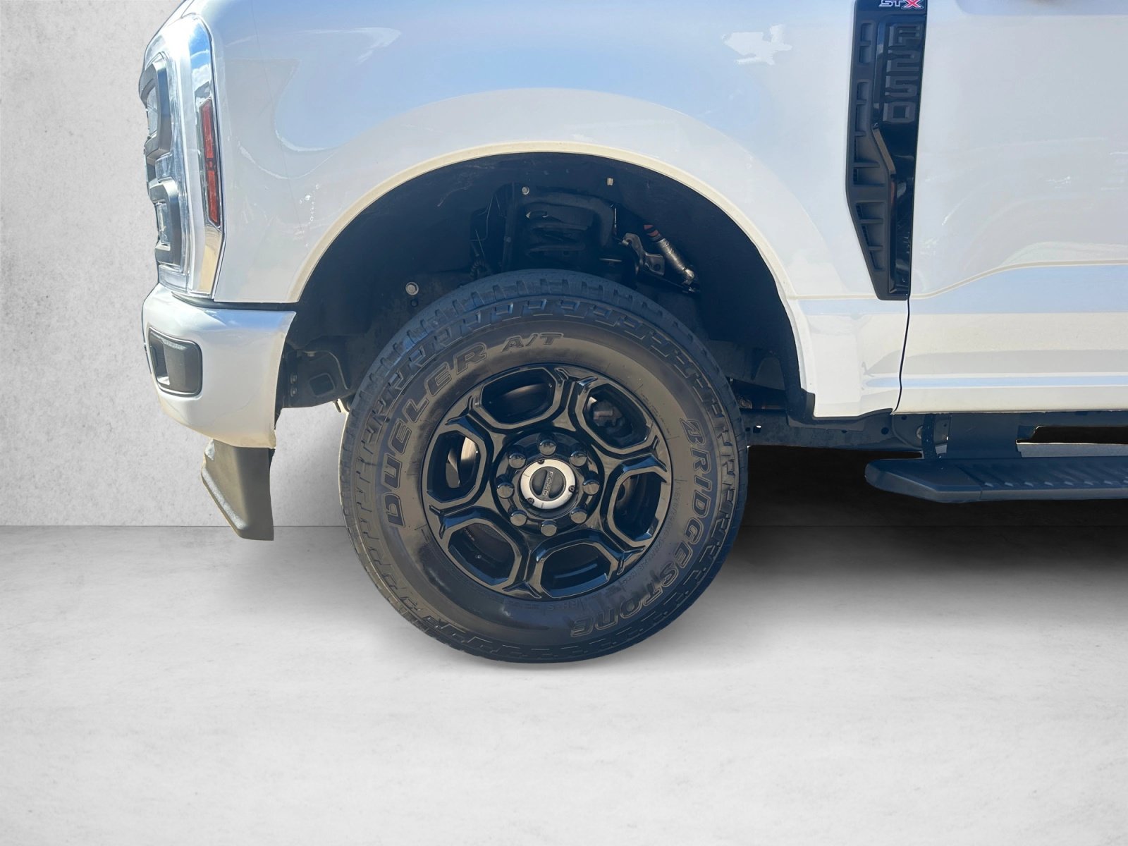 Certified 2025 Ford F250 XL w/ STX Appearance Package AWD/4WD image 9