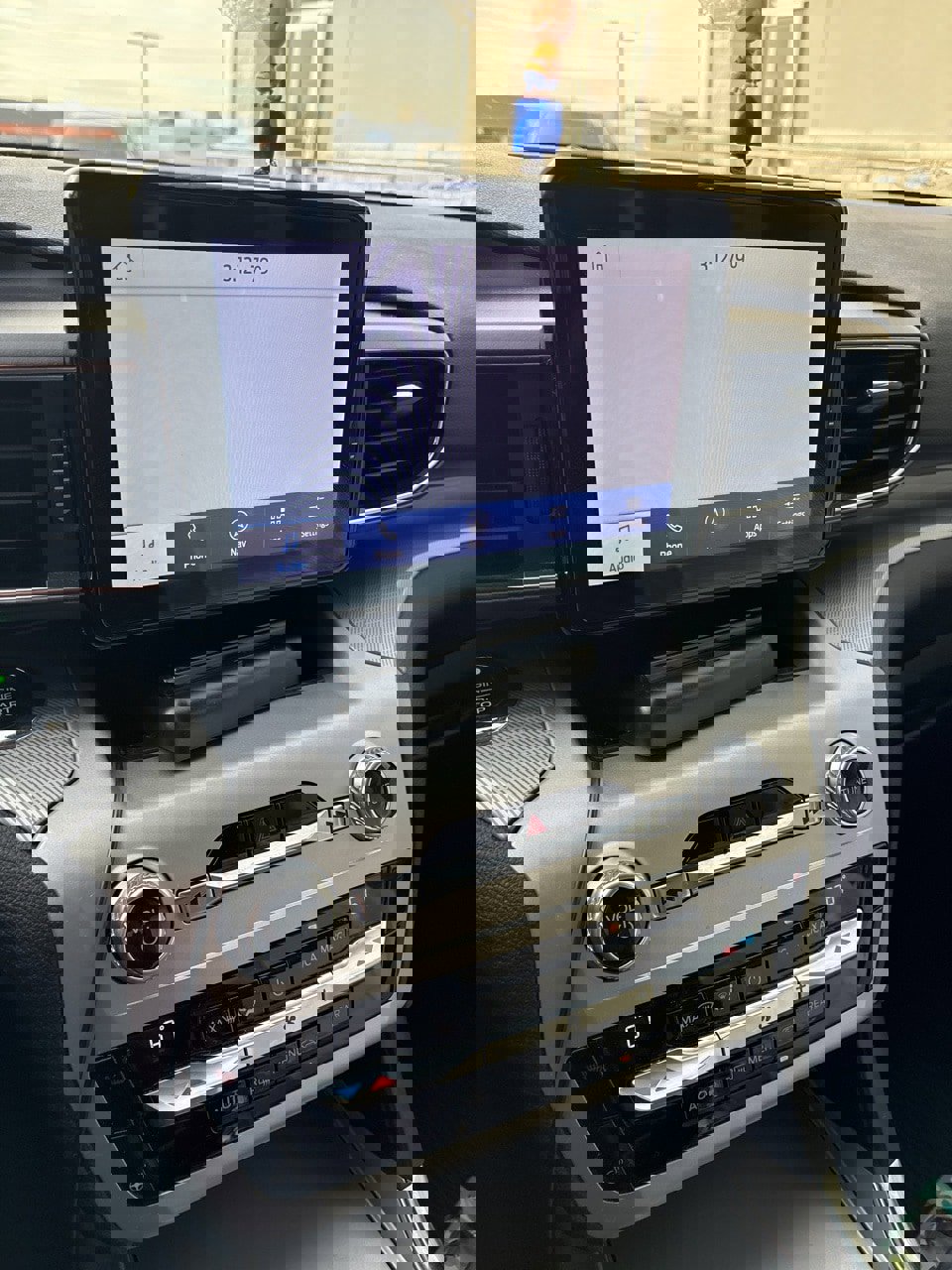 Certified 2021 Ford Explorer XLT w/ Equipment Group 202A image 8