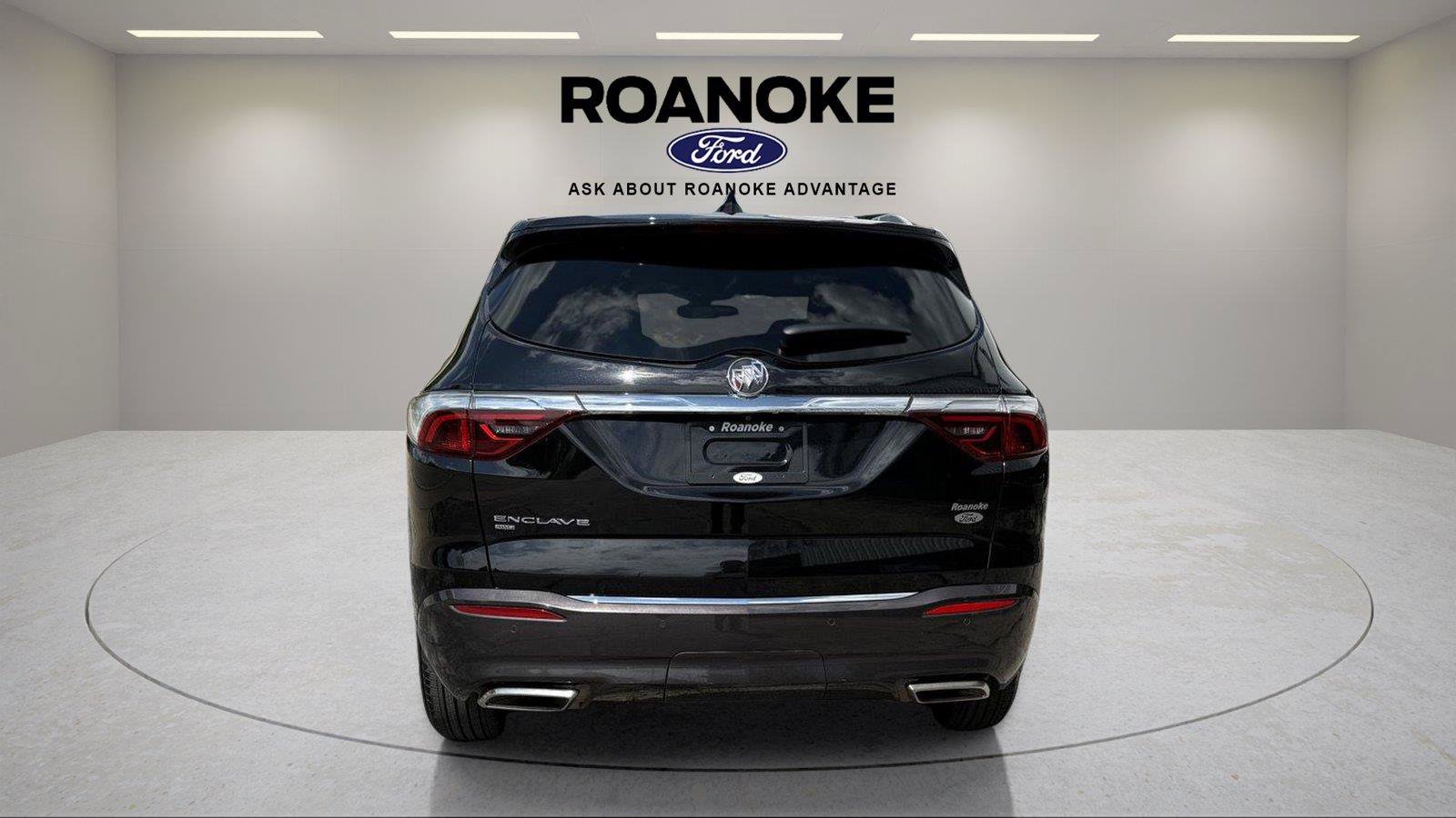 Used 2023 Buick Enclave Essence AWD/4WD image 13