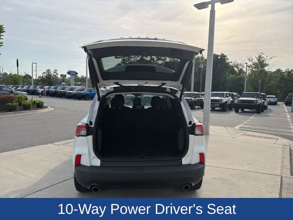 Certified 2021 Ford Escape SE w/ SE Sport Appearance Package FWD image 10