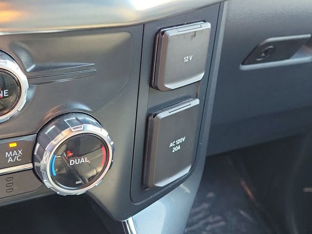 Certified 2022 Ford F150 Lariat w/ Equipment Group 502A High image 12