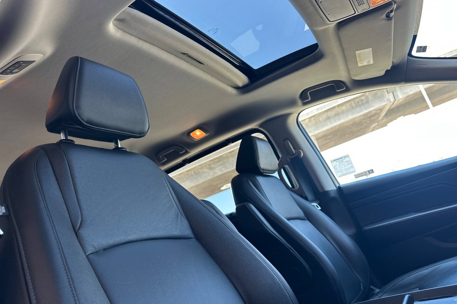Used 2025 Honda Odyssey EX-L image 17