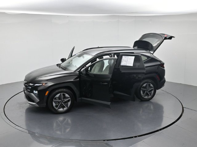 Used 2025 Hyundai Tucson SEL FWD image 42