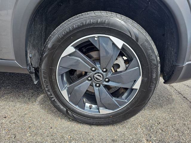 Used 2024 Nissan Rogue SV AWD/4WD image 32