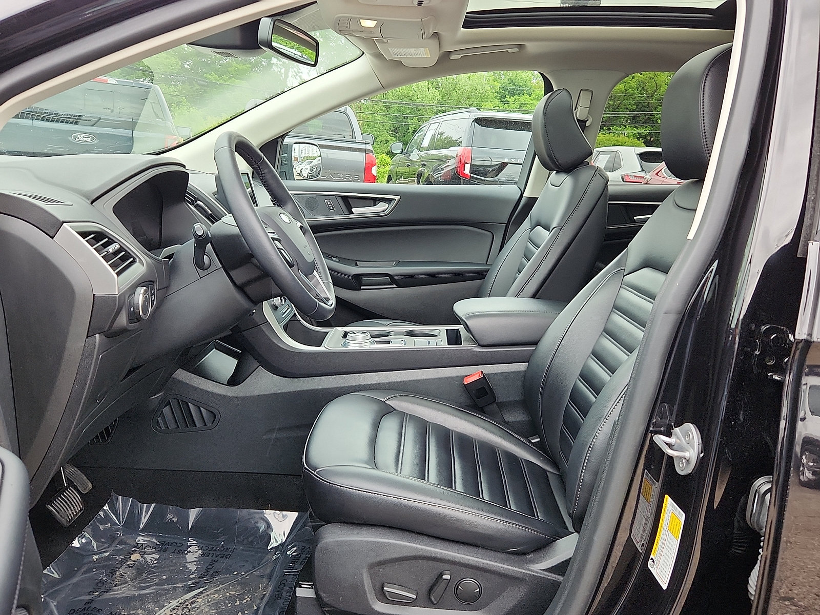 Certified 2024 Ford Edge SEL w/ Convenience Package AWD/4WD image 13