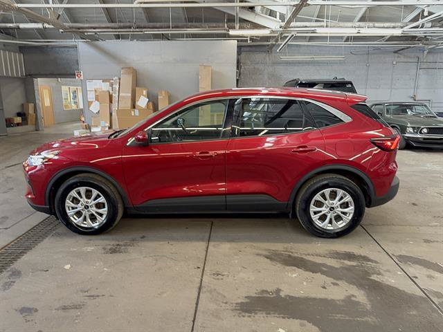 Certified 2023 Ford Escape Active w/ Tech Pack #2 AWD/4WD image 2
