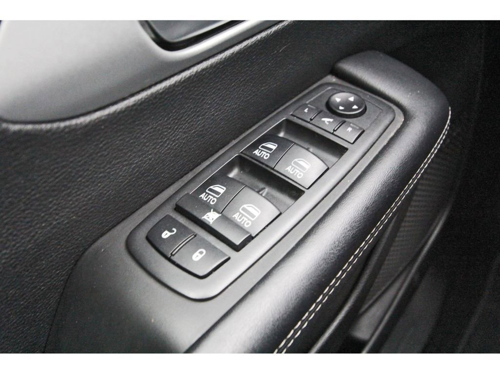 Used 2018 Chrysler Pacifica Limited w/ Advanced Safetytec Group image 22