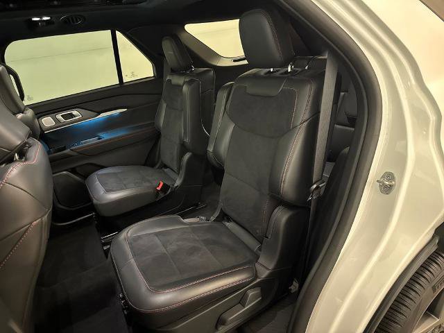 Certified 2025 Ford Explorer ST w/ Sun And Sound Package image 33