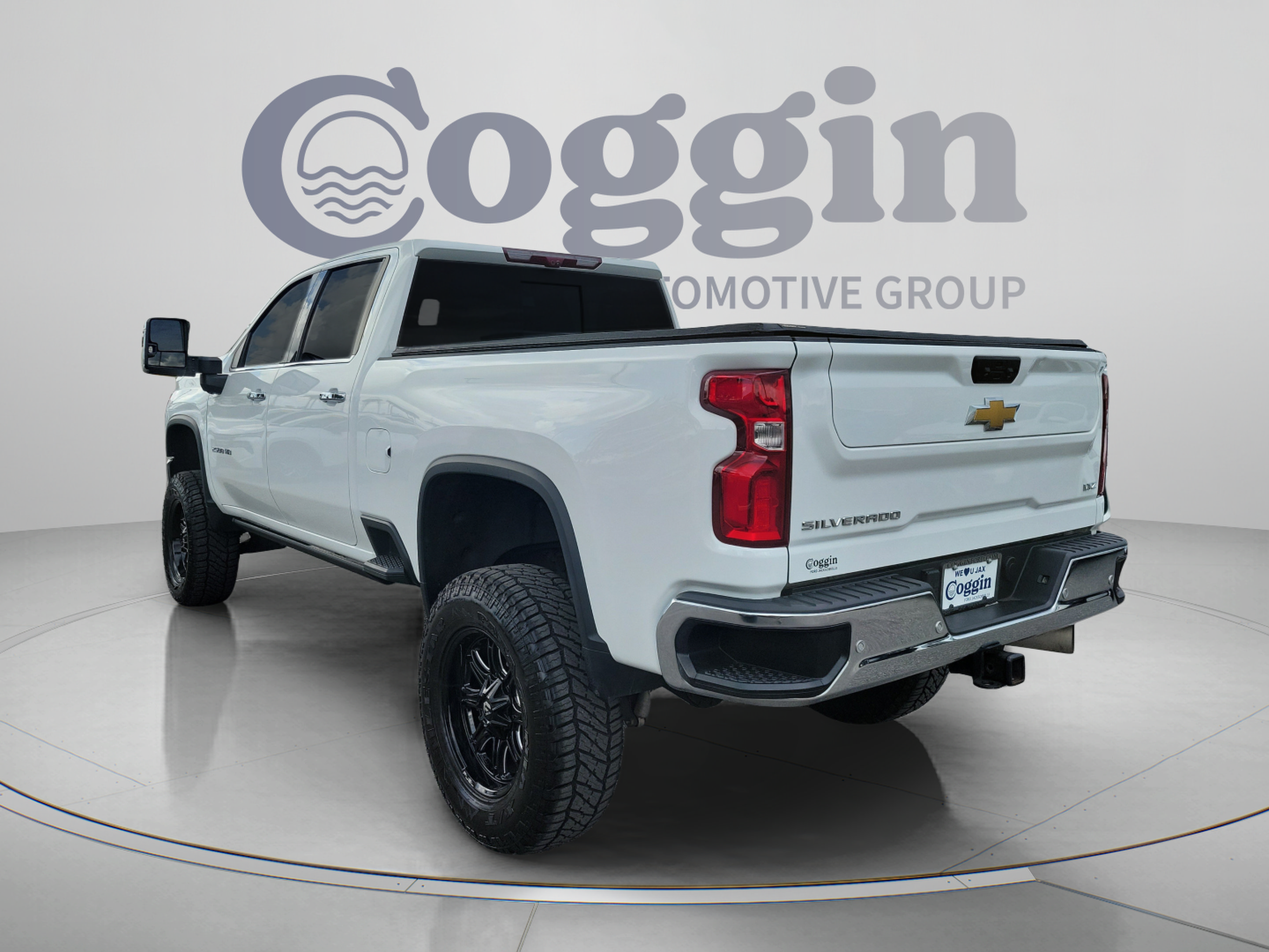 Used 2023 Chevrolet Silverado 2500 LTZ w/ LTZ Premium Package AWD/4WD video 2