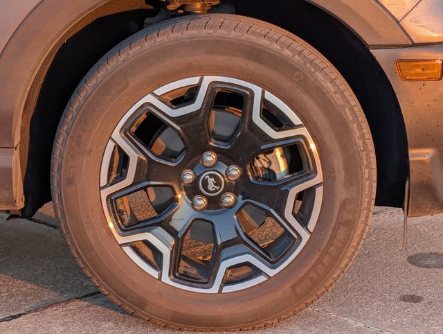 Certified 2025 Ford Bronco Sport Outer Banks w/ Outer Banks Tech Package+ AWD/4WD image 10