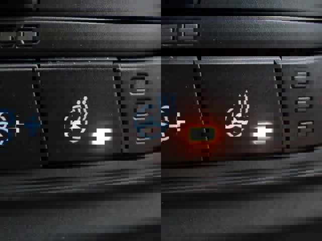 Certified 2022 Ford Maverick Lariat w/ Lariat Luxury Package image 30