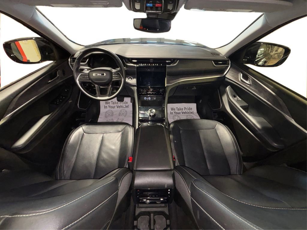 Used 2021 Jeep Grand Cherokee L Limited AWD/4WD image 25