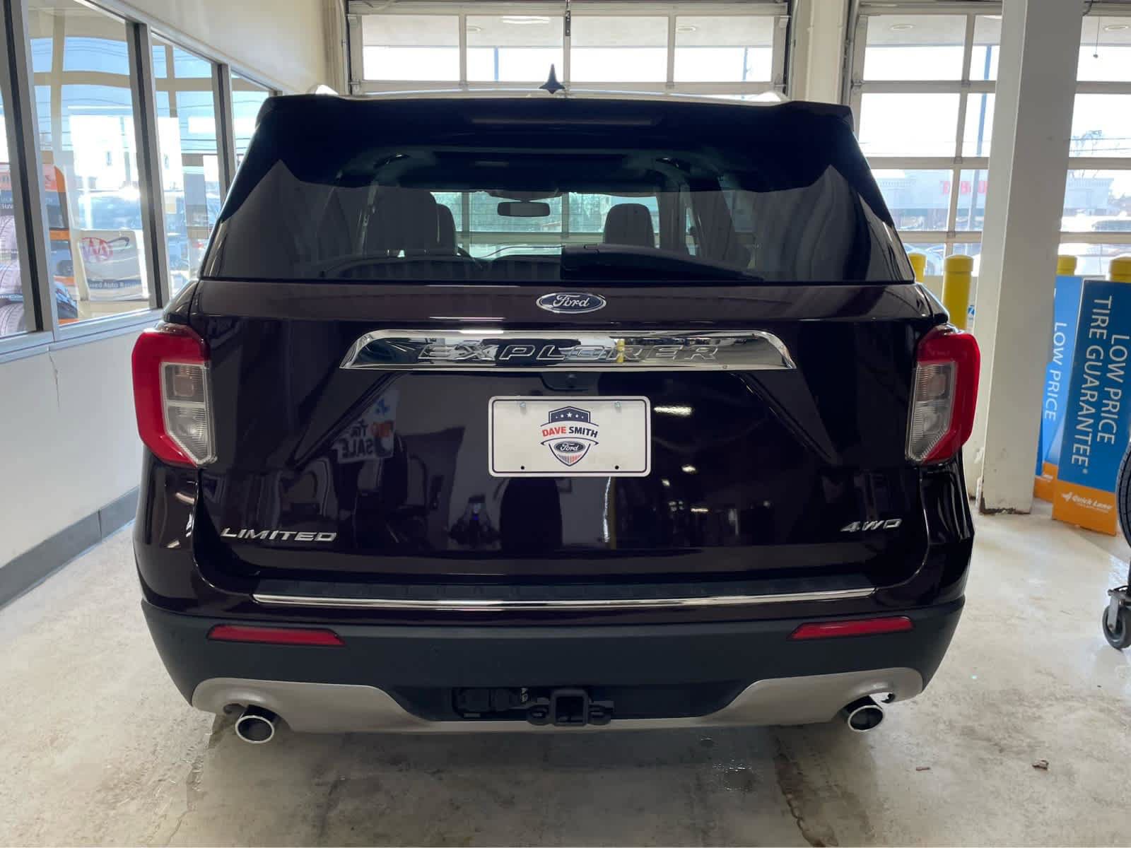 Certified 2022 Ford Explorer Limited w/ Equipment Group 301A AWD/4WD image 7