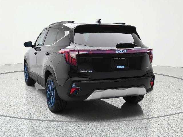 Used 2024 Kia Seltos S AWD/4WD image 6