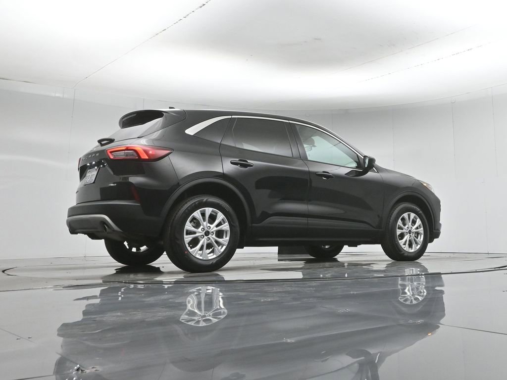 Certified 2023 Ford Escape Active AWD/4WD image 49