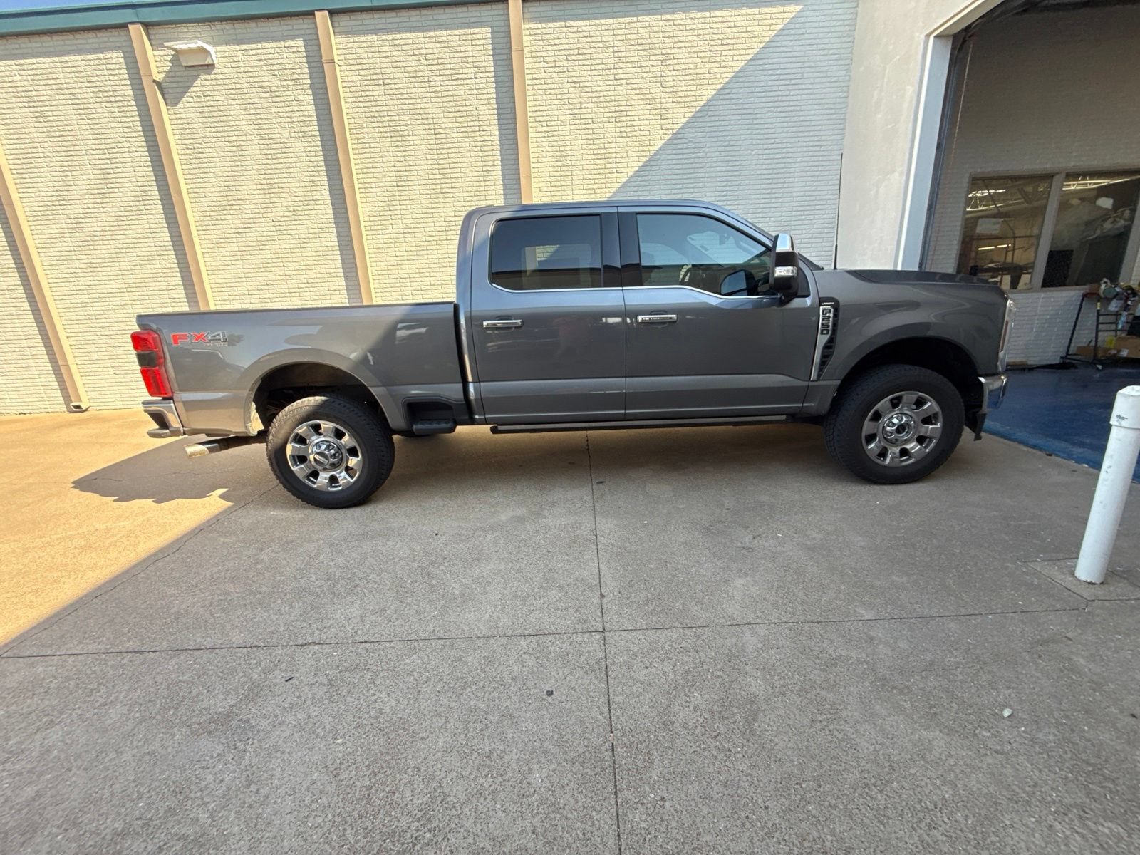 Certified 2024 Ford F250 Lariat w/ Lariat Ultimate Package AWD/4WD image 8