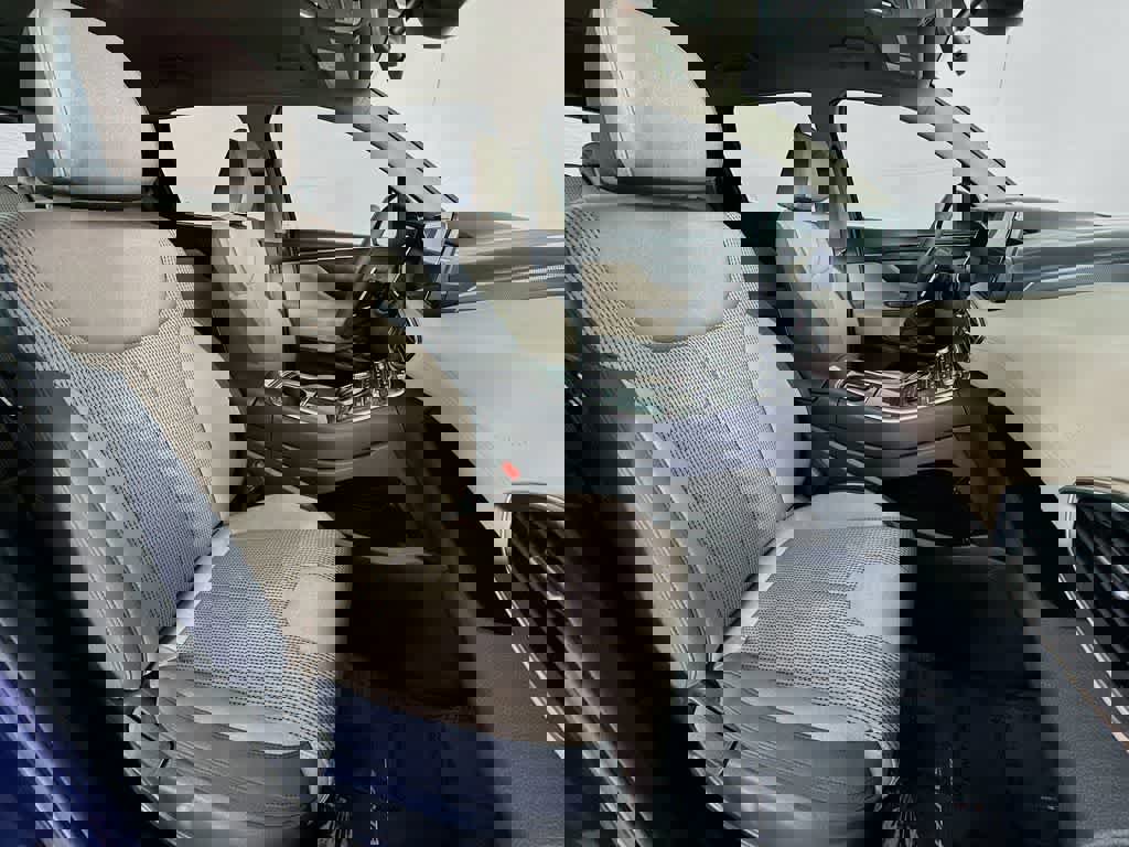 Used 2023 Hyundai Santa Fe SEL FWD image 18