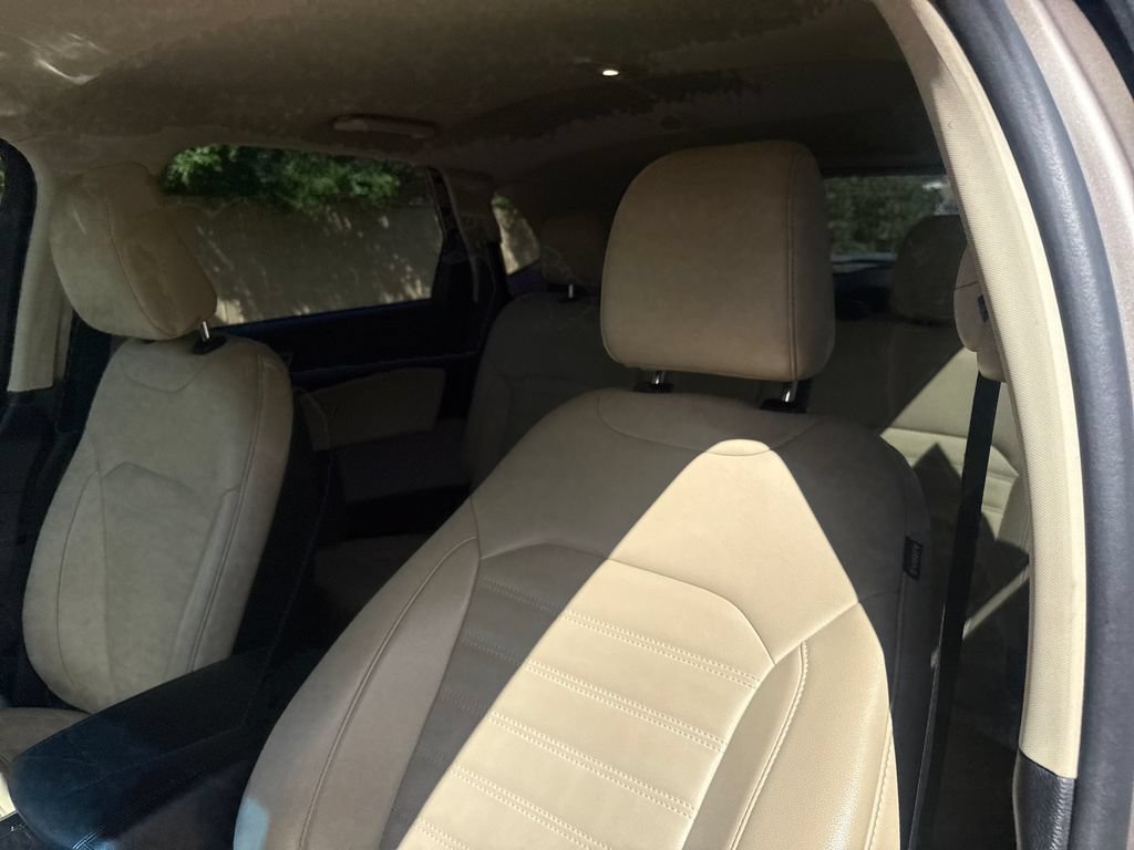 Certified 2020 Ford Edge SEL w/ Cold Weather Package AWD/4WD image 12