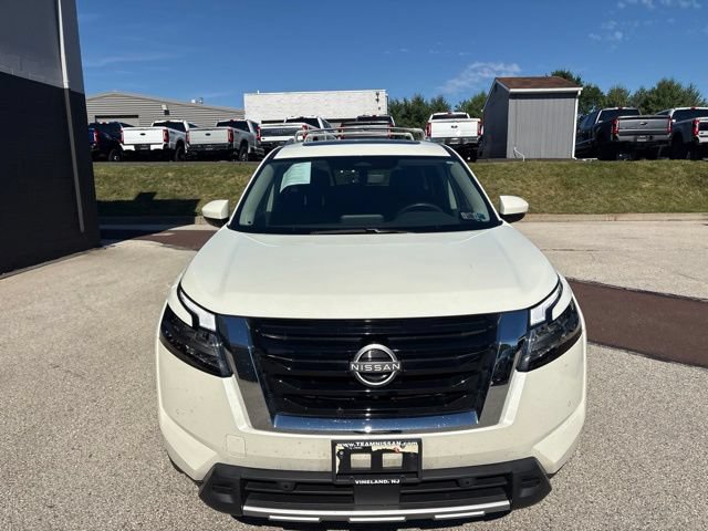 Used 2024 Nissan Pathfinder SL w/ SL Premium Package AWD/4WD image 11