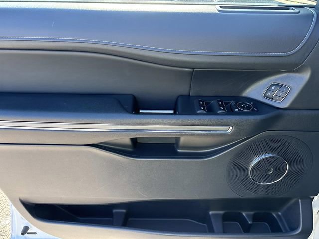 Certified 2024 Ford Expedition XLT image 24