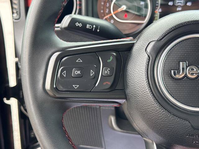 Used 2025 Jeep Wrangler Unlimited Rubicon AWD/4WD image 20