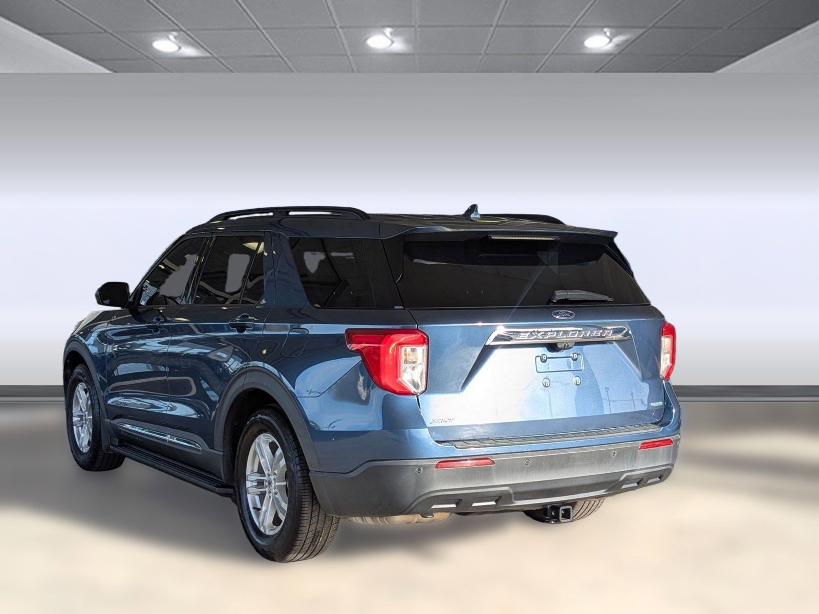 Certified 2020 Ford Explorer XLT image 3
