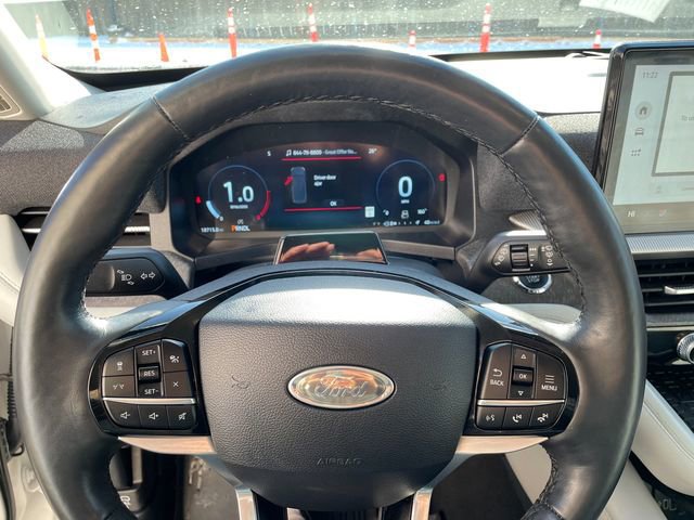 Certified 2025 Ford Explorer Platinum w/ Ultimate Package image 31