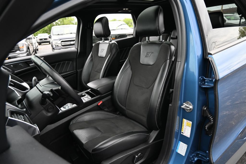 Certified 2019 Ford Edge ST w/ Equipment Group 401A AWD/4WD image 23