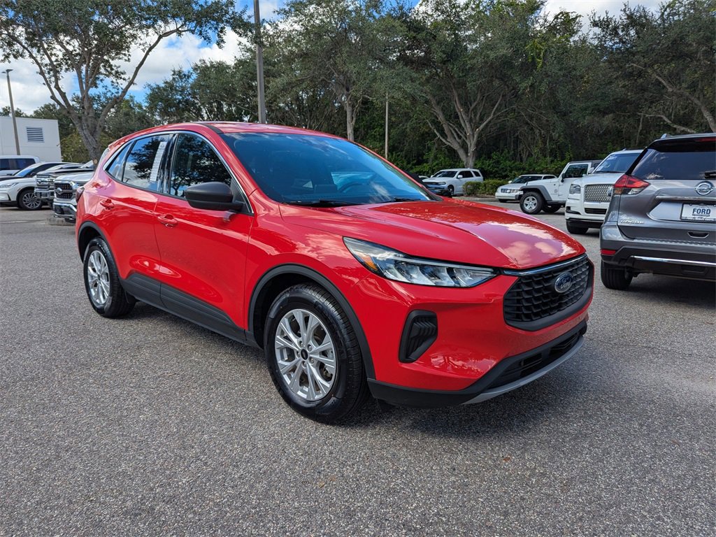 Certified 2024 Ford Escape Active image 2
