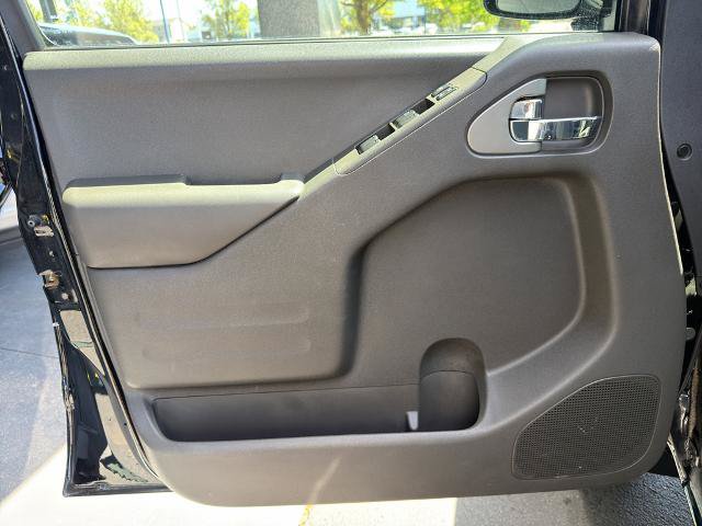 Used 2018 Nissan Frontier PRO-4X AWD/4WD image 14
