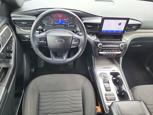 Certified 2020 Ford Explorer XLT RWD image 16