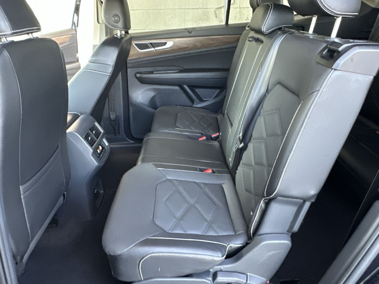 Used 2024 Volkswagen Atlas SE FWD image 38