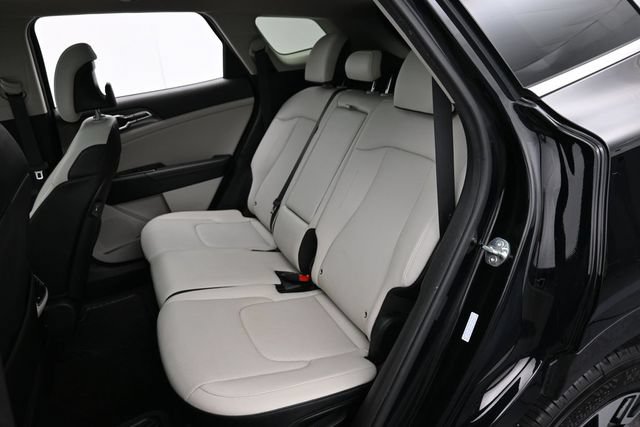 Used 2025 Kia Sportage EX w/ Premium Package FWD image 27
