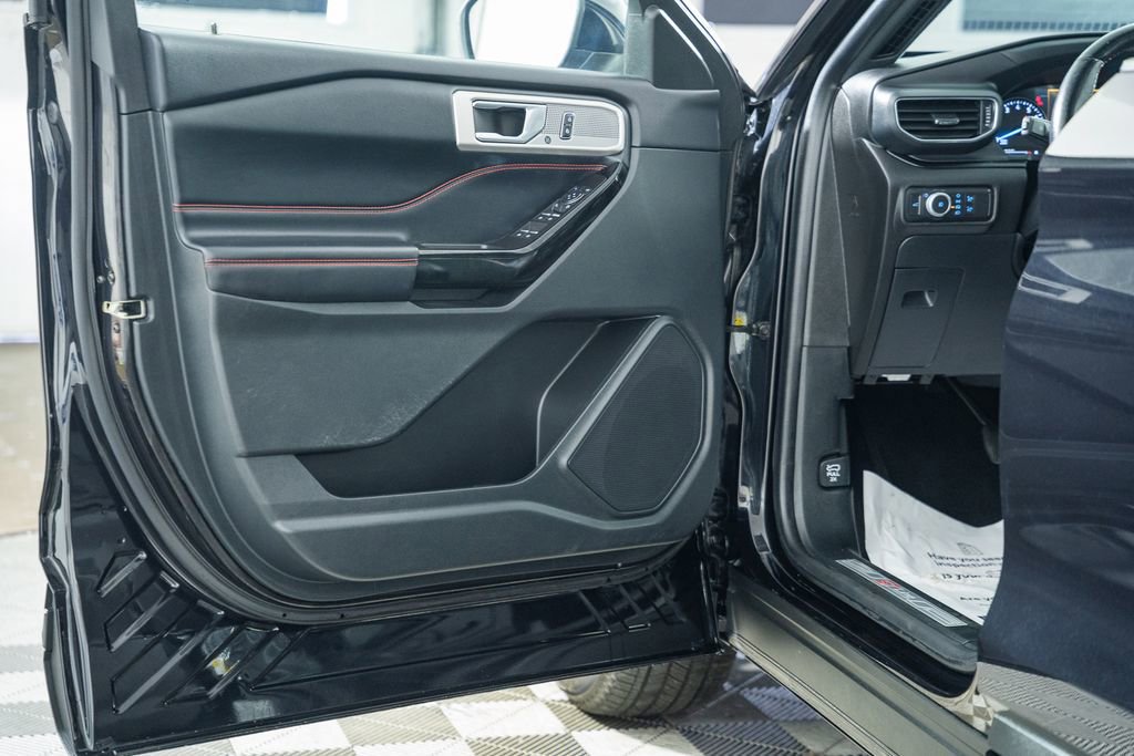 Certified 2022 Ford Explorer ST-Line w/ Class IV Trailer Tow Package image 42