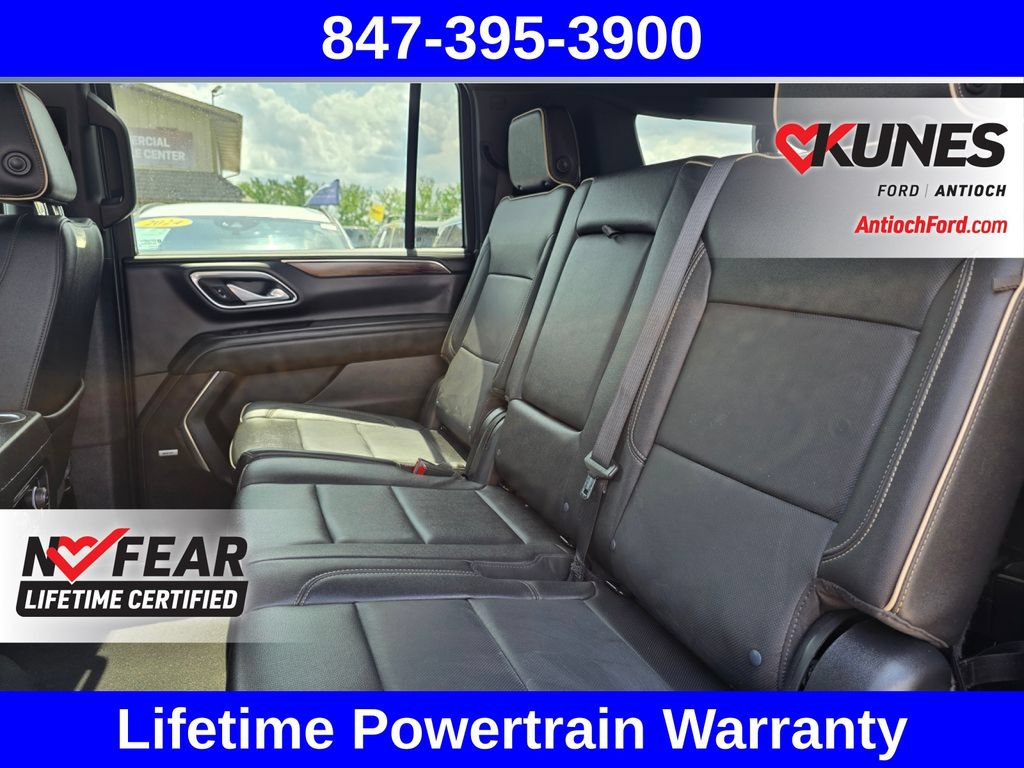 Used 2024 Chevrolet Suburban Premier AWD/4WD image 30