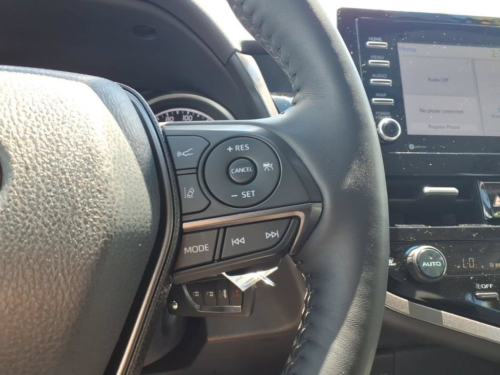 Used 2024 Toyota Camry SE w/ Cold Weather Package FWD image 16
